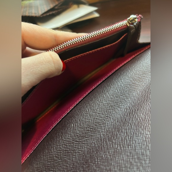 Authentic Louis Vuitton Fuchsia Epi Leather Emilie Wallet - Picture 7 of 10